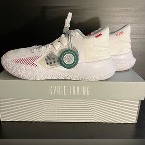 EUC men’s  6 or woman’s  7.5 Nike Kyrie Flytrap V Athletic Shoes
